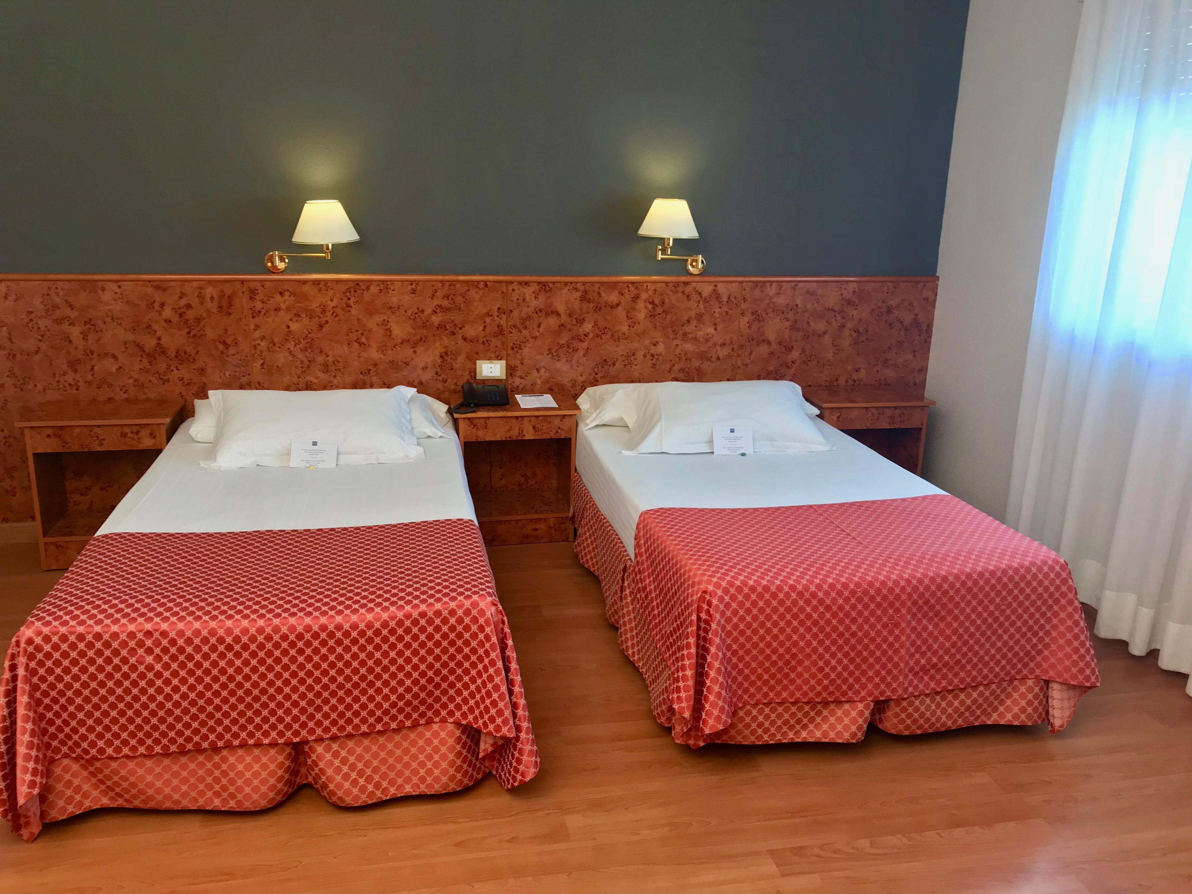 Ap Hotel Madrid Airport 外观 照片