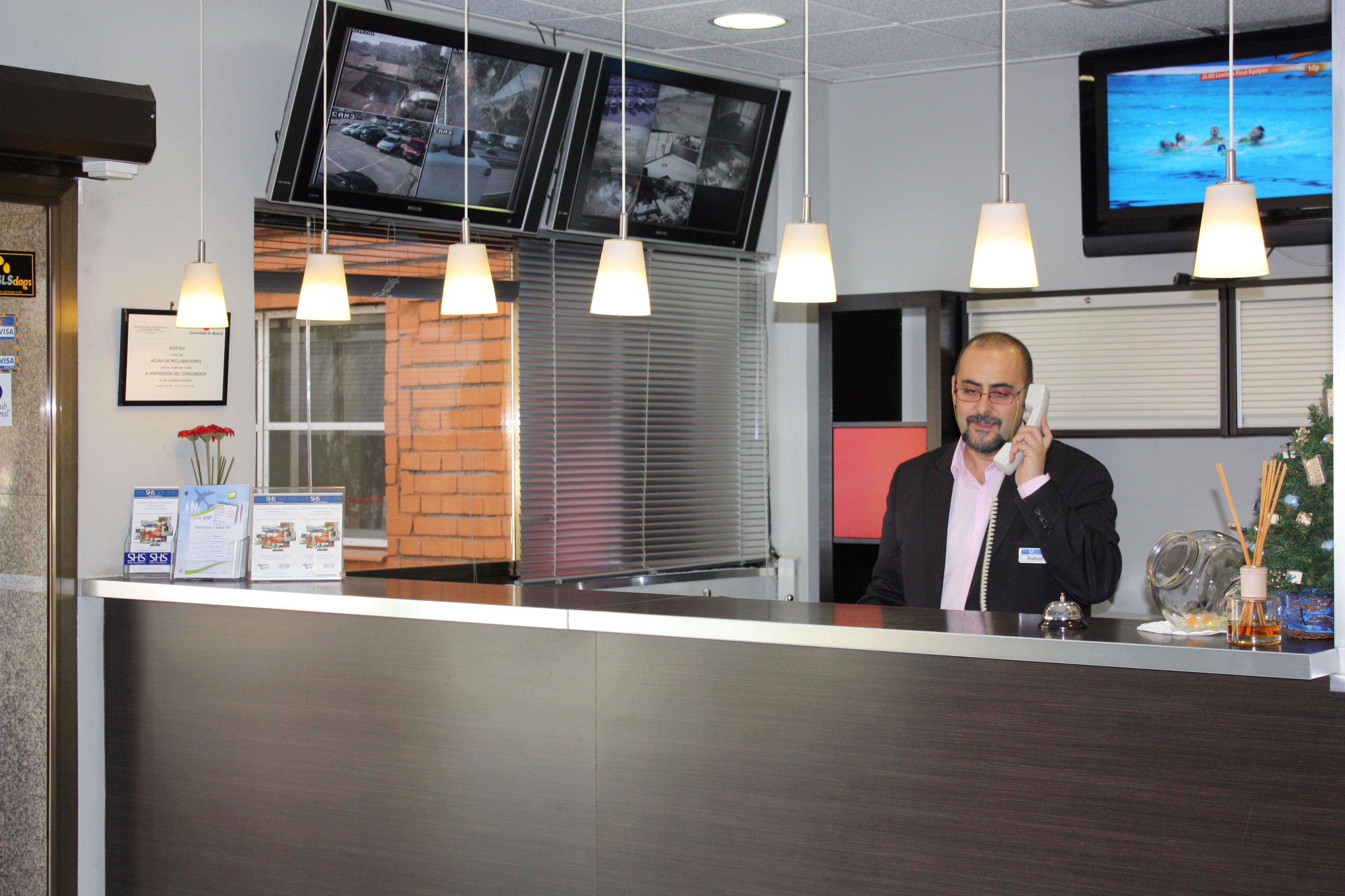 Ap Hotel Madrid Airport 外观 照片