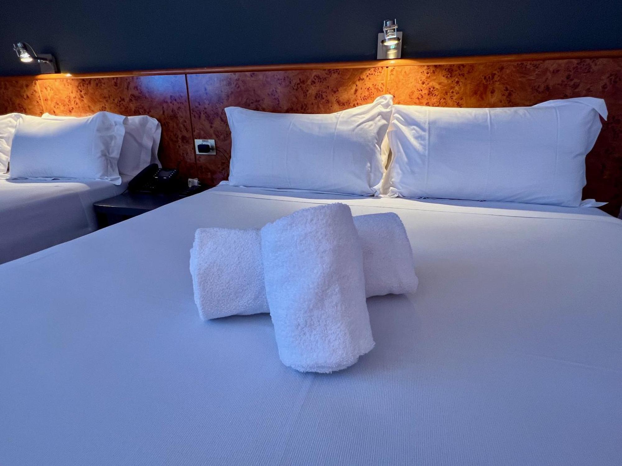 Ap Hotel Madrid Airport 外观 照片