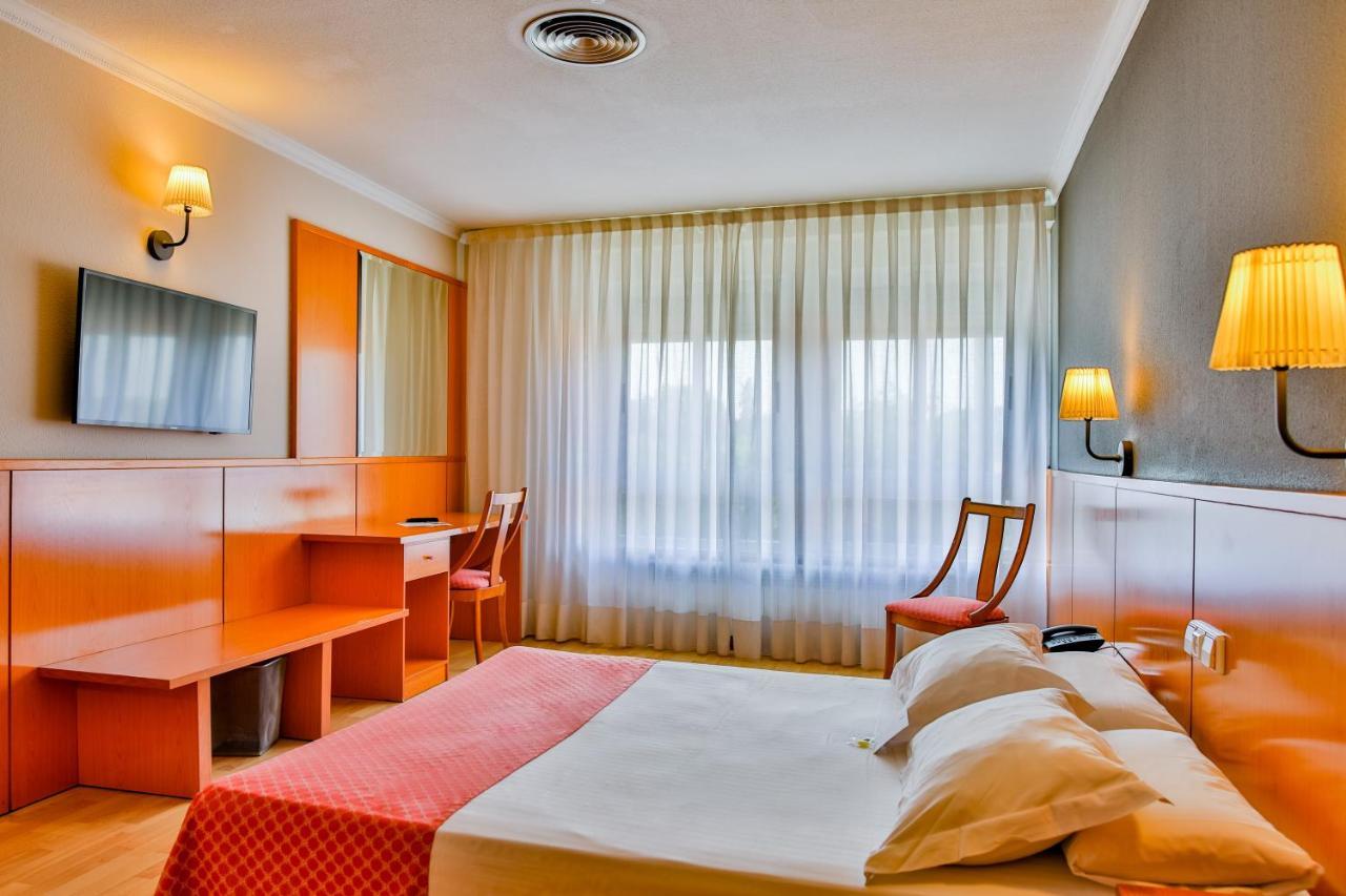 Ap Hotel Madrid Airport 外观 照片
